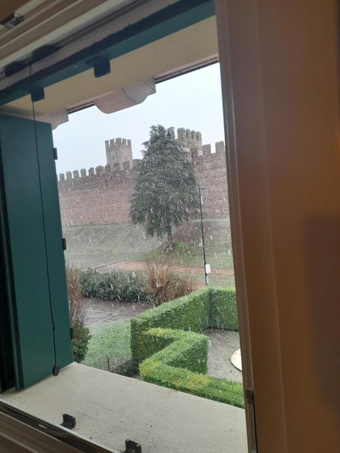 Bed And Breakfast Castello Villafranca di Verona Exterior foto